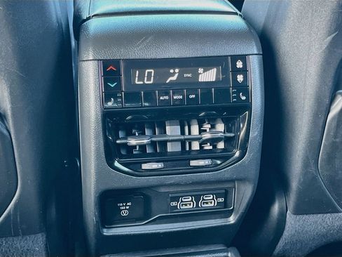 Used 2023 Jeep Grand Cherokee L Limited w/ Luxury Tech Group II RWD image 26