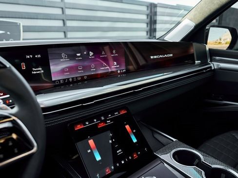 Used 2026 Cadillac Escalade ESV V image 78