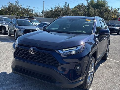Used 2022 Toyota RAV4 XLE Premium image 1