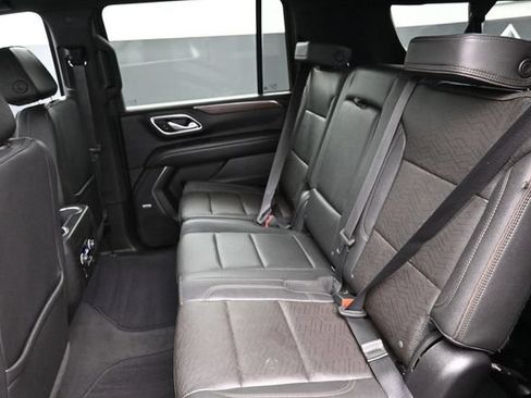 Used 2024 Chevrolet Suburban High Country AWD/4WD image 20