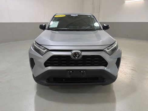 Used 2025 Toyota RAV4 LE AWD/4WD image 2