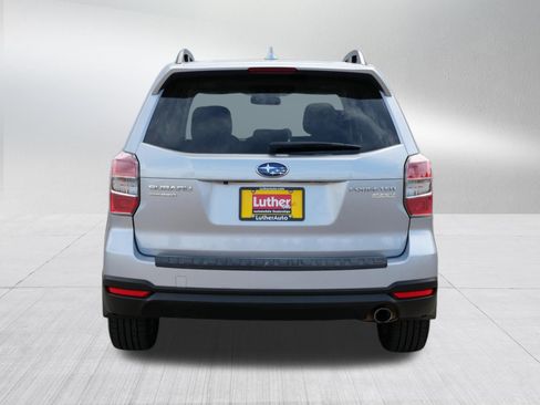 Used 2016 Subaru Forester 2.5i Touring AWD/4WD image 6
