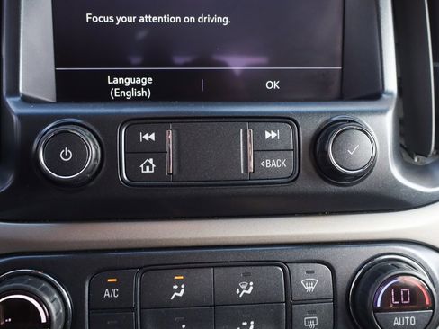 Used 2019 Chevrolet Colorado Z71 image 35