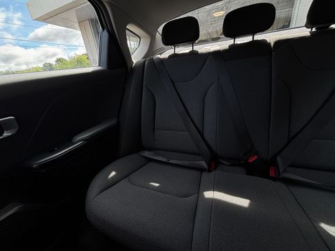 Used 2025 Kia K4 FWD image 39