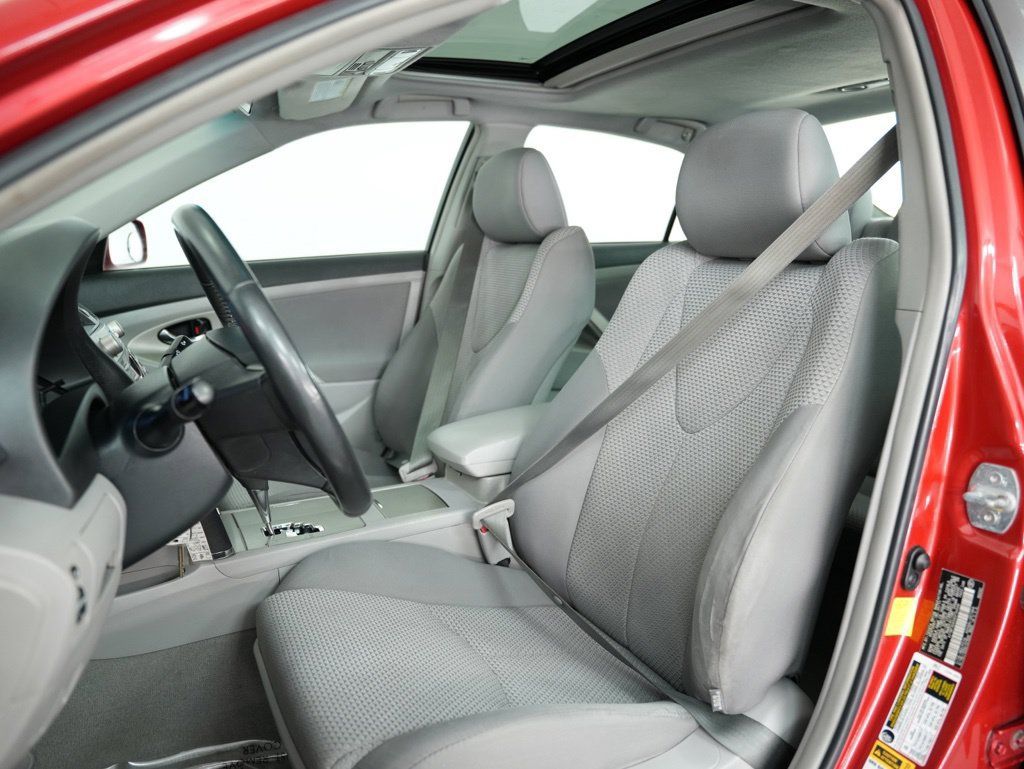 Used 2011 Toyota Camry SE w/ SE Extra-Value Pkg #1 FWD image 43