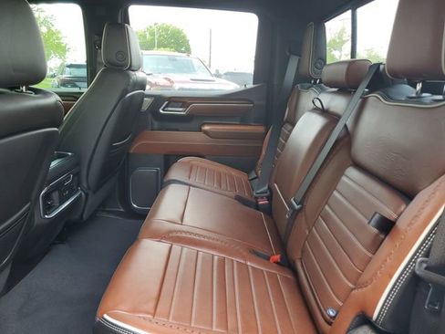 Used 2025 GMC Sierra 1500 Denali Ultimate image 11