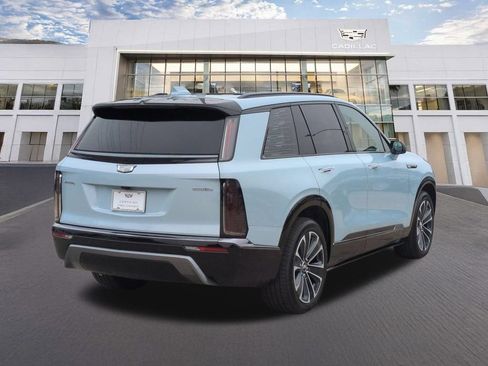 Used 2026 Cadillac Vistiq Sport AWD/4WD image 5