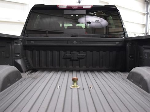Used 2022 Chevrolet Silverado 2500 LTZ w/ LTZ Premium Package AWD/4WD image 27