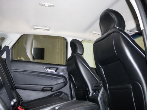 Used 2019 Ford Edge Titanium w/ Cold Weather Package image 6