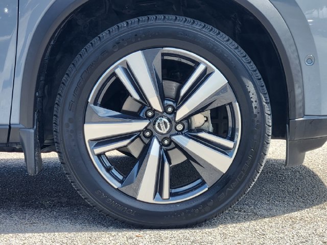 Used 2021 Nissan Rogue Platinum FWD image 11