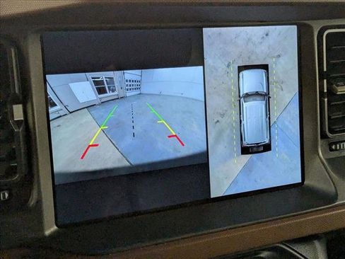 Used 2024 Ford Bronco Outer Banks image 13