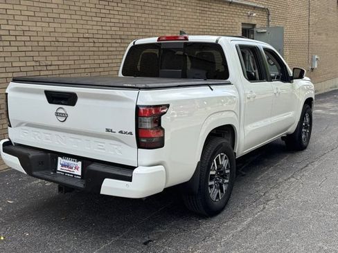 Used 2024 Nissan Frontier SL w/ Technology Package AWD/4WD image 17