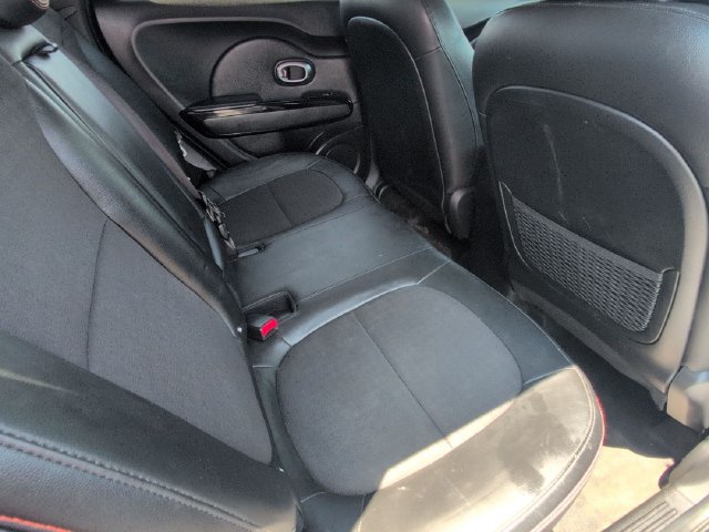 Used 2018 Kia Soul ! FWD image 18