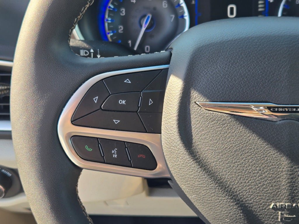 Used 2024 Chrysler Voyager LX FWD image 28