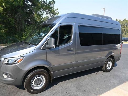 Used 2023 Mercedes-Benz Sprinter 2500 image 8