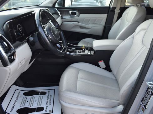 Used 2023 Kia Sorento SX AWD/4WD image 24