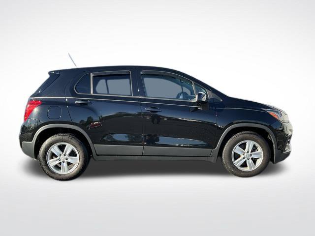 Used 2019 Chevrolet Trax LS w/ Tint and Cruise Package FWD image 8