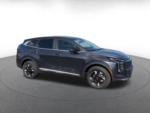Used 2026 Kia Sportage LX AWD/4WD image 2