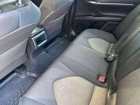 Used 2022 Toyota Camry LE FWD image 15