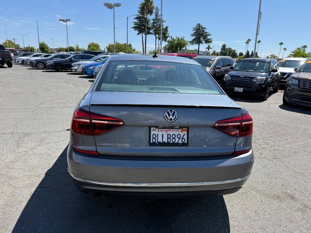 Used 2019 Volkswagen Passat 2.0T Wolfsburg FWD image 6