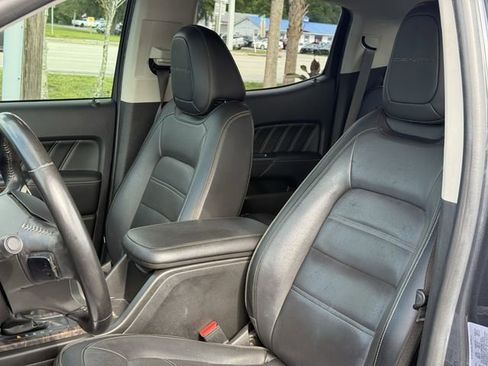 Used 2021 GMC Canyon Denali RWD image 14