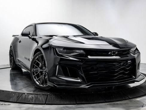 Used 2021 Chevrolet Camaro ZL1 image 24