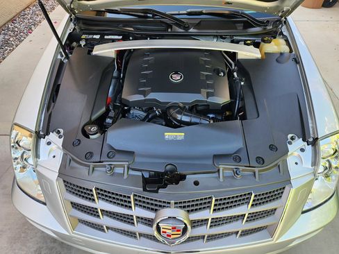 Used 2011 Cadillac STS image 15