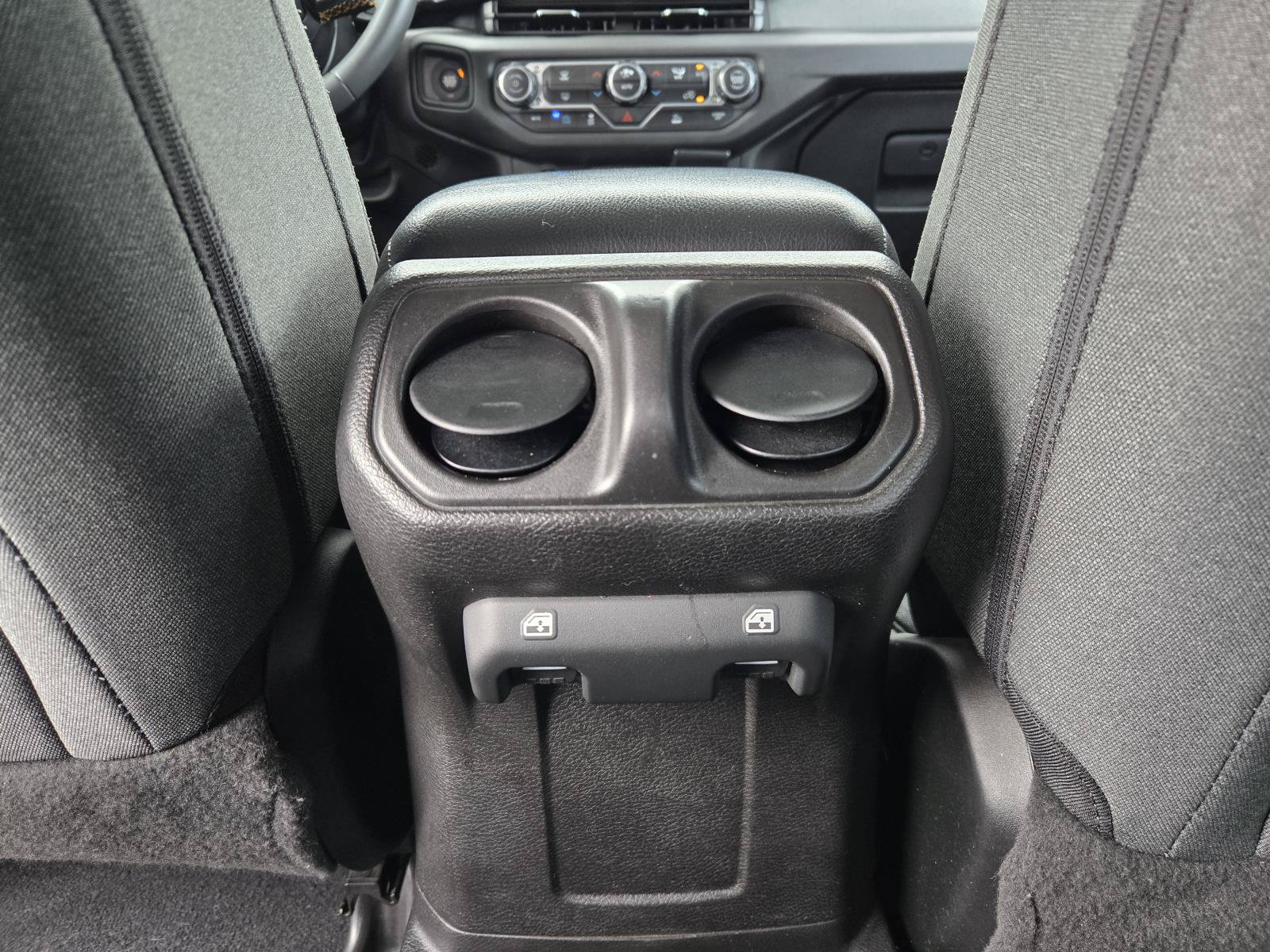 Used 2024 Jeep Wrangler Unlimited AWD/4WD image 30