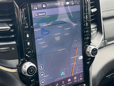 Used 2025 RAM 1500 Laramie image 17