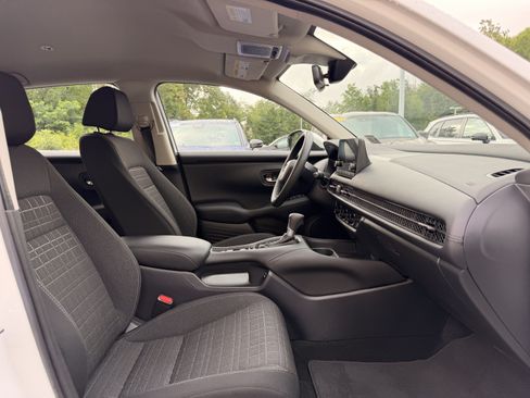 Certified 2024 Honda HR-V LX image 15