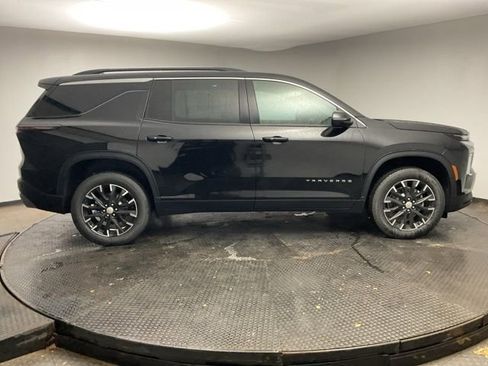 New 2026 Chevrolet Traverse LT image 8