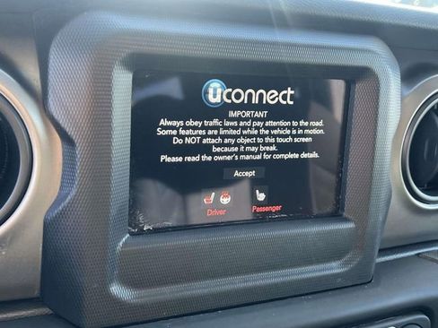 Used 2021 Jeep Wrangler Unlimited Sport image 26