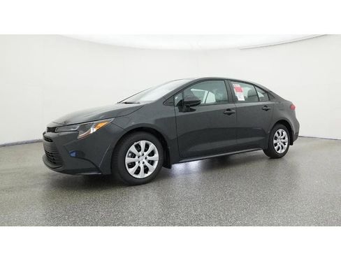 Used 2025 Toyota Corolla LE FWD image 22