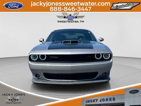 Used 2017 Dodge Challenger R/T Scat Pack RWD image 8