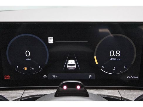 Used 2025 Hyundai Santa Fe Limited FWD image 14