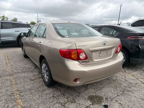 Used 2010 Toyota Corolla LE image 4