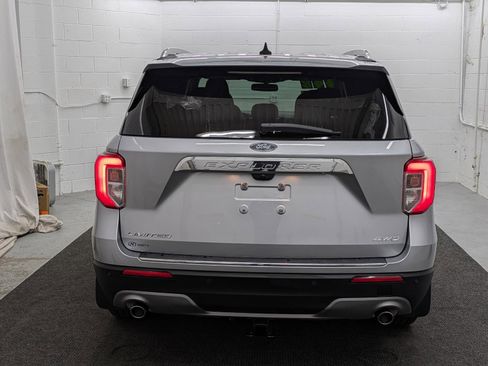 Used 2022 Ford Explorer Limited image 22