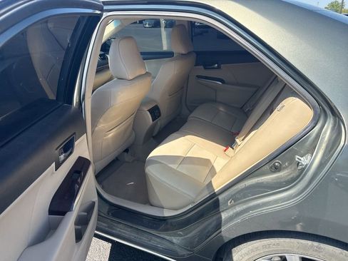 Used 2012 Toyota Camry XLE FWD image 6