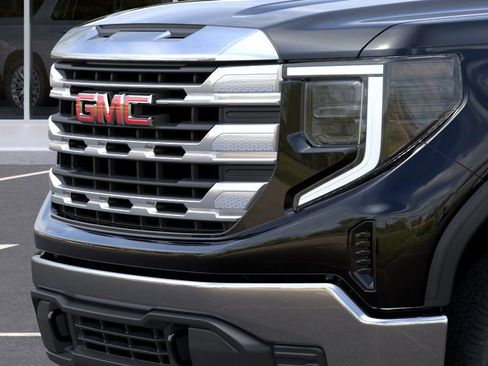 New 2025 GMC Sierra 1500 SLE w/ Preferred Package image 13