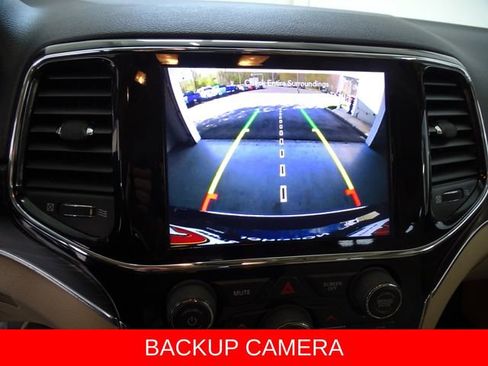 Used 2020 Jeep Grand Cherokee Limited w/ Trailer Tow Group IV AWD/4WD image 18