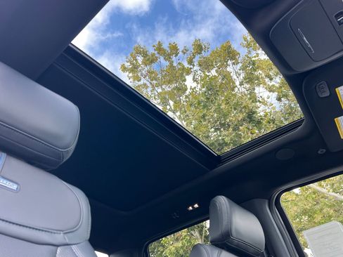 New 2025 Ford F150 Platinum w/ Equipment Group 702A High image 15