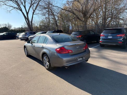 Used 2013 INFINITI G37 x w/ Premium Pkg AWD/4WD image 3