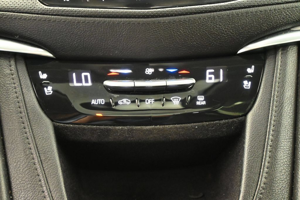 Used 2017 Cadillac XT5 Premium Luxury FWD image 16