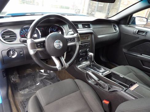 Used 2013 Ford Mustang Coupe image 11