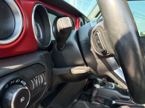 Used 2021 Jeep Wrangler Unlimited Rubicon AWD/4WD image 45