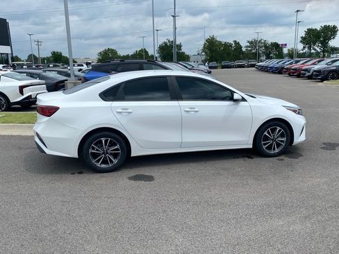 Certified 2024 Kia Forte LXS FWD image 8