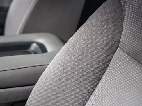 Used 2018 Chevrolet Silverado 1500 Custom w/ Custom Convenience Package image 19