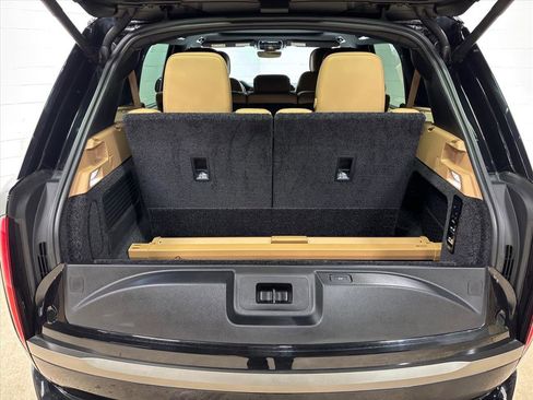 Used 2025 Land Rover Range Rover Long Wheelbase SE image 44