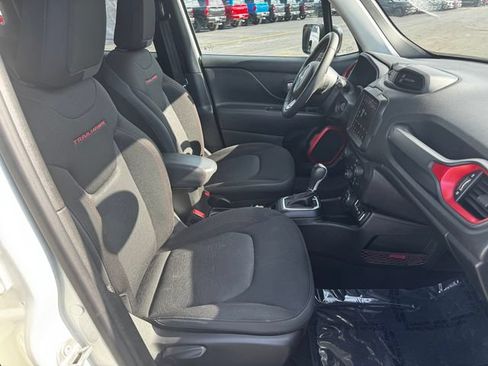 Certified 2023 Jeep Renegade Trailhawk AWD/4WD image 14
