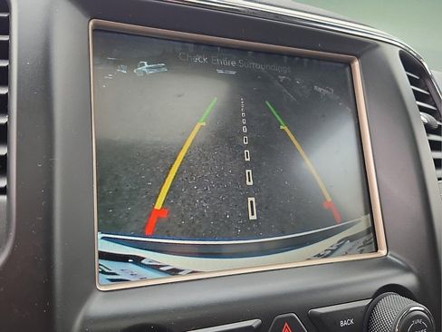 Used 2015 Jeep Grand Cherokee Limited image 18